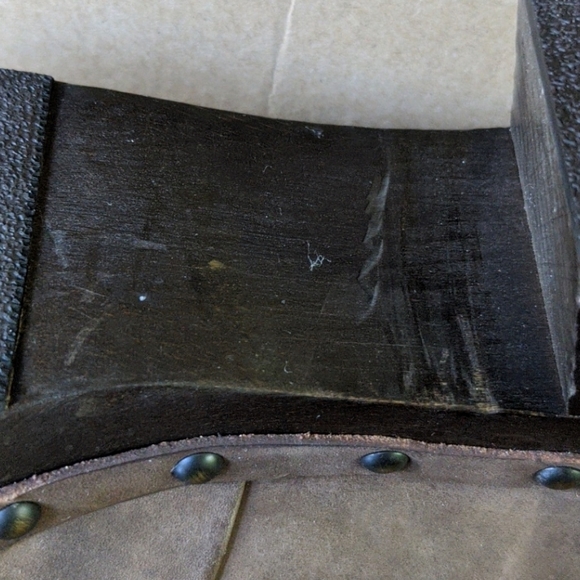 UGG Kassi clogs with box, perfect for fall and cool weather - Picture 9 of 10